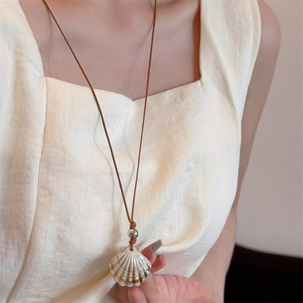 Fine Hand-woven Shell Inlaid Necklace - Image 4
